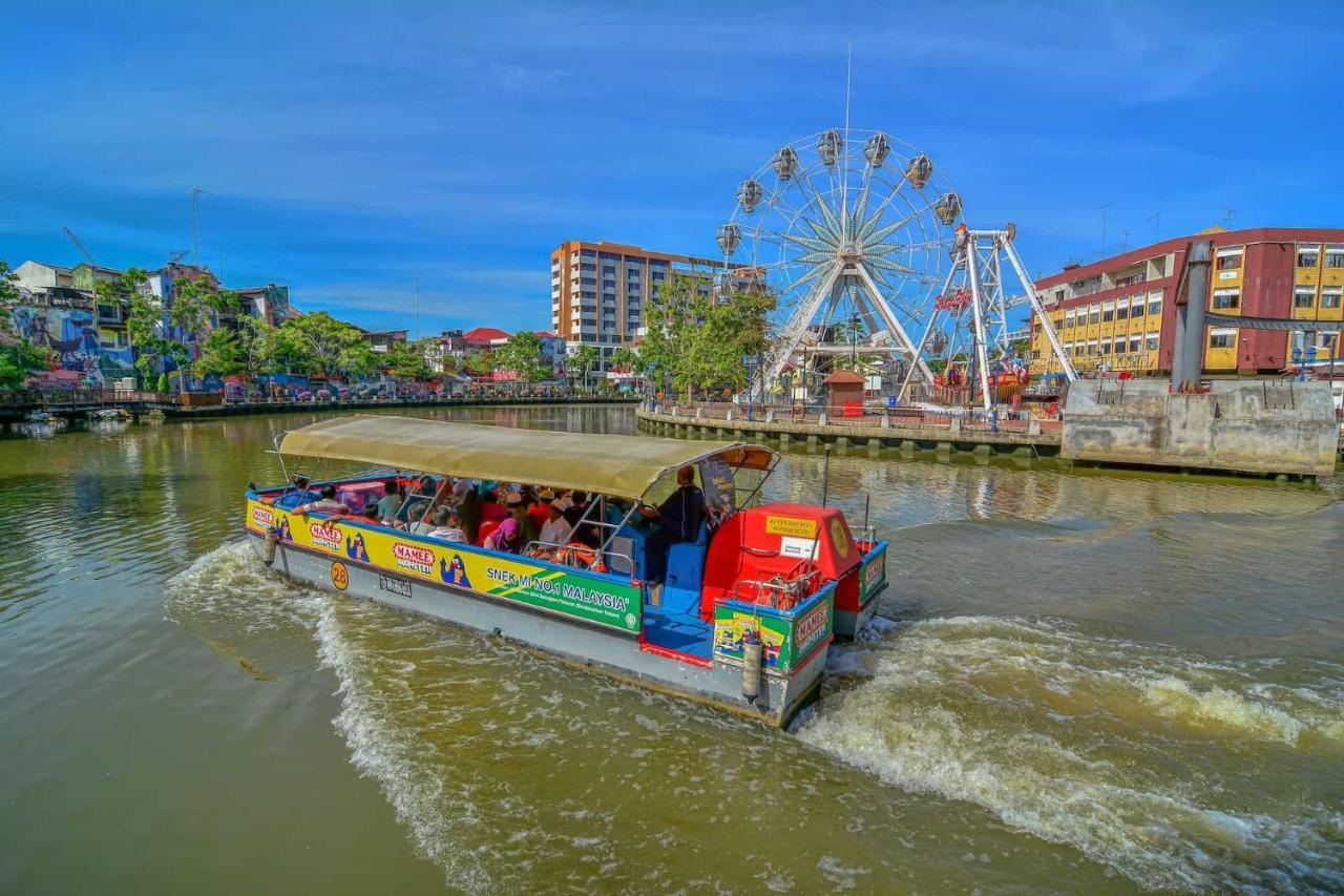 Pax 6+3 Grand Lux Pangsapuri *